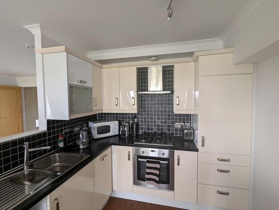 Beautiful 2 Bedroom Flat Overlooking Golf Course Carnoustie Exterior photo