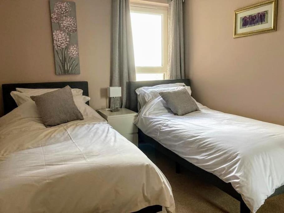 Beautiful 2 Bedroom Flat Overlooking Golf Course Carnoustie Exterior photo