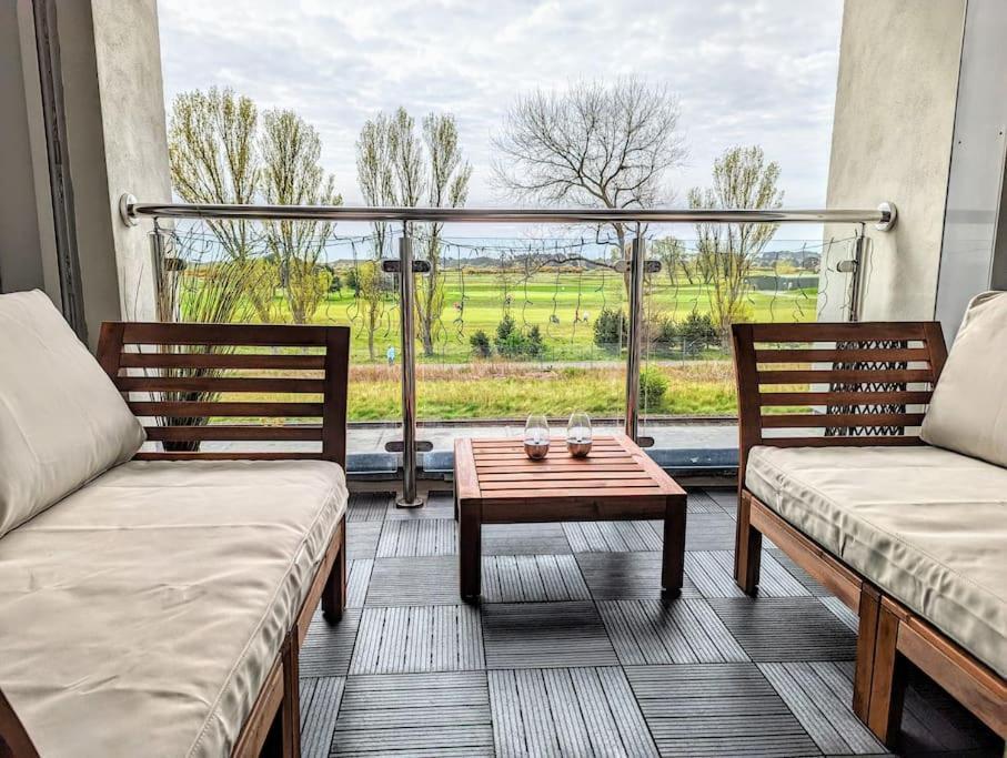 Beautiful 2 Bedroom Flat Overlooking Golf Course Carnoustie Exterior photo